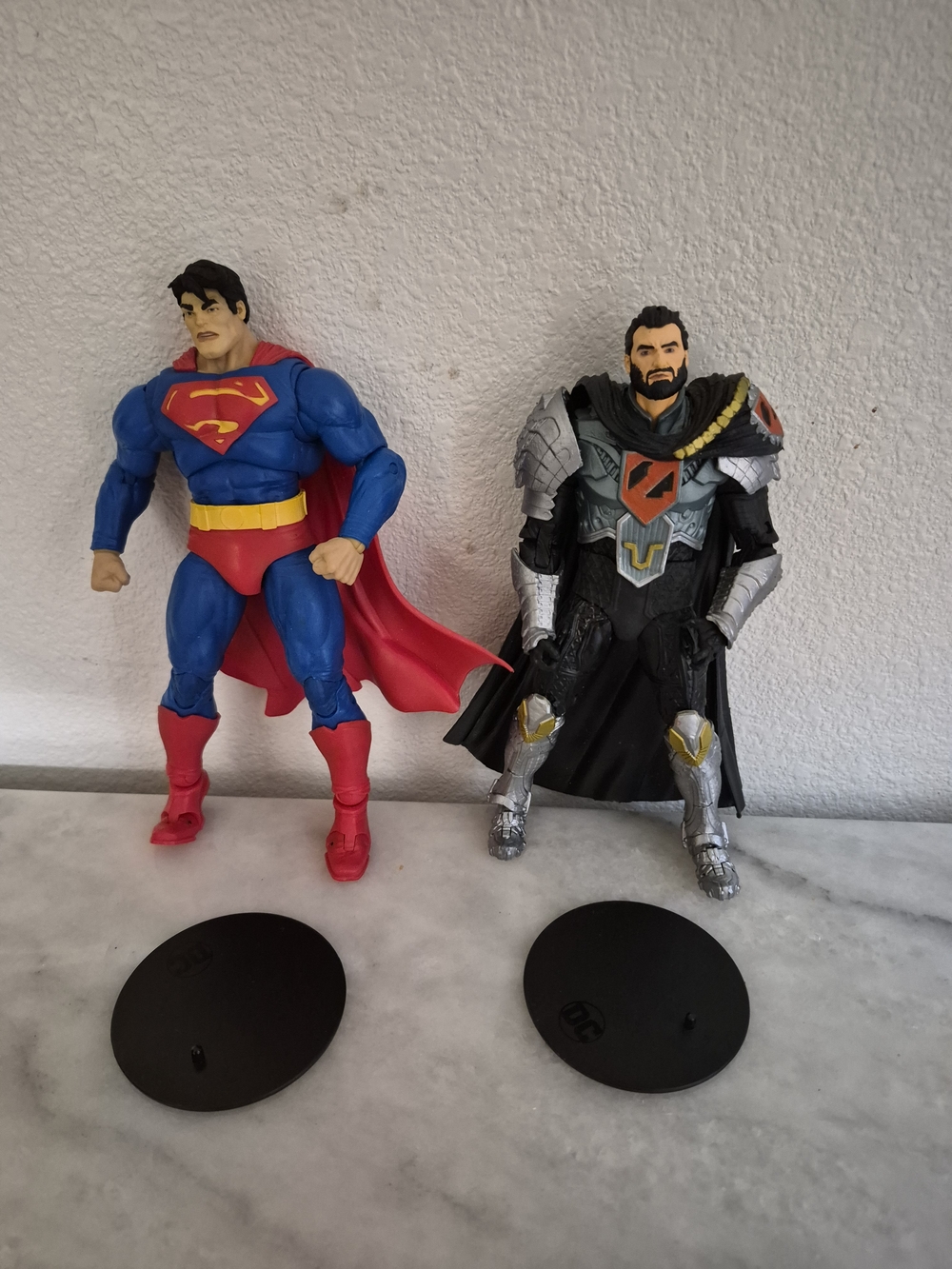 Mc Farlane DC " Superman VS General Zod" 7 in Action Figure loose pre-owned